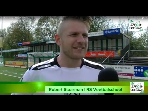 Zeventig kinderen leren trucjes tijdens driedaagse RS Voetbalschool | Video