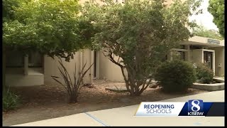 Concerned parents protest PVUSD’s distance-learning start