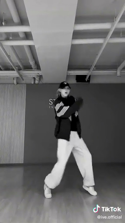 IVE GAEUL doing ZICO's NEW THING Dance Challenge