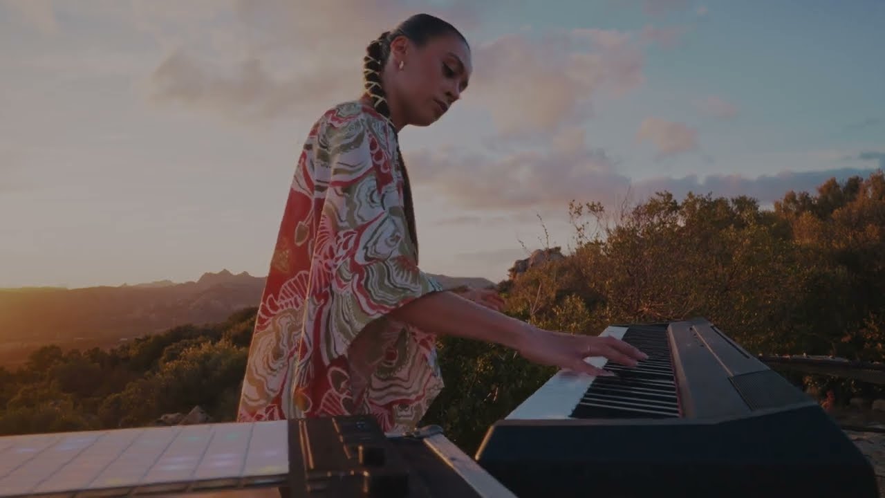 Watch SHIMA - EIYAA (Live Performance in Sardegna, Italy) on YouTube
