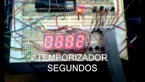 8051 - Display 7 Segmentos Multiplexado