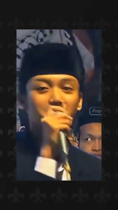 oi adek berjilbab abu abu
