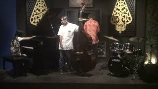 Sunday Evening Jazz - Live from R&B Grill Yogyakarta (7 Mei 2023) (1)