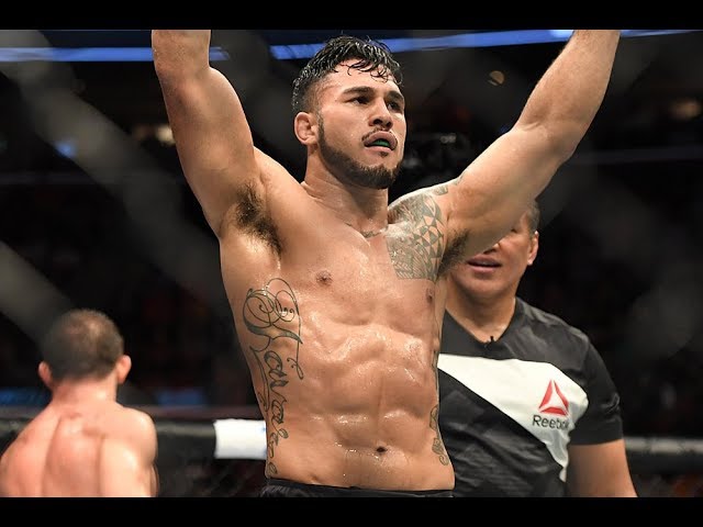 KHON2 News on X: Hilo's Brad Tavares looks to continue run at a UFC title  Saturday   / X