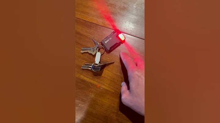 Caution ⚠️ flashing light | Wuben G5 ECL | 2-400 lumen flashlight w/beacon feature & 180° tilting