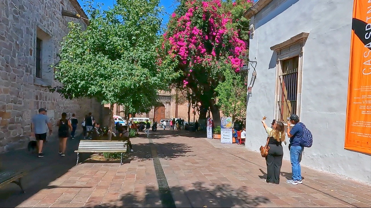 CAMINANADO en una Ciudad con Belleza INIGUALABLE 🇲🇽
