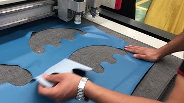 Oscillation knife cutting machine for leather