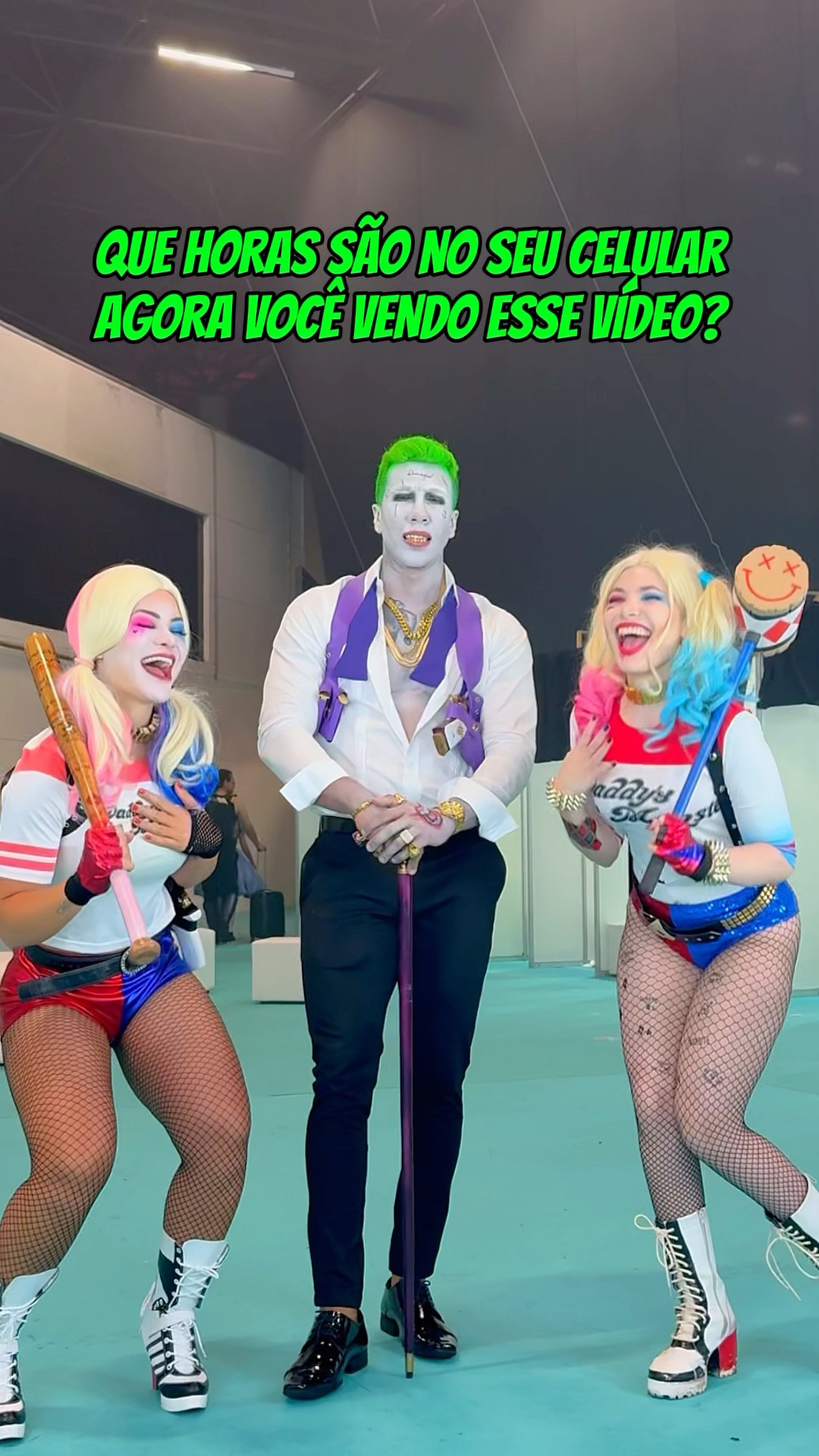 QUE HORAS? ​⁠@mayca.brasil #joker #halloween #short #makeup #funny