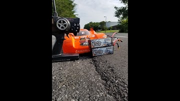 Slash 4x4 6s Smc pass 160mph..