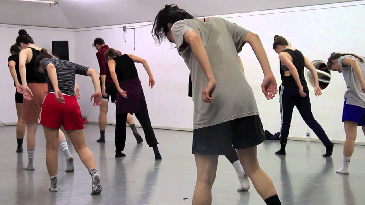 'Hasadna The Dance Workshop'- Batsheva Dance Company's sessions - YouTube