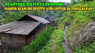 Download Lagu Bagaimana Bila Anda Tinggal Disini...Ada Curug, Air Mengalir Di Mana Mana, Pesawahan Dan Pegunungan. MP3