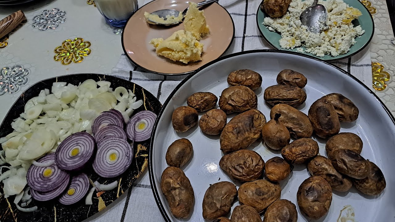 Stepka, krompir iz šporeta, sir iz čabra ...nekada se uz ovo sijelilo 😊