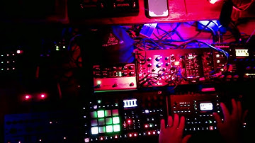 Live dark dub techno with elektron octatrack, analog rytm, modular synth, TD-3-MO, analog heat