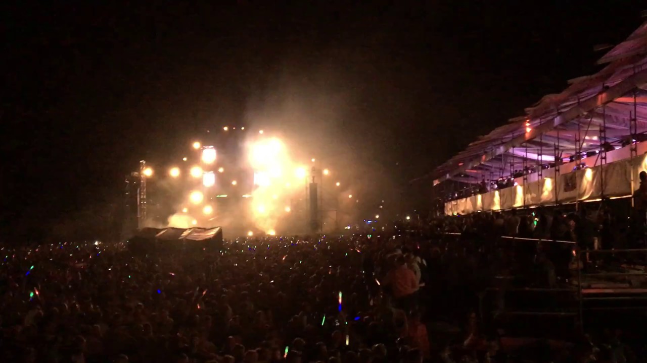 Avicii - Waiting for love (Weekend Festival Baltic 2016)