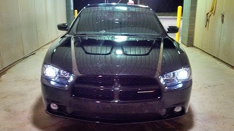 Mustang GT 4.6L-2v vs 2013 Charger R/T