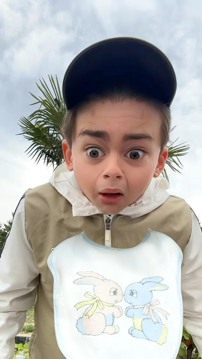 UN JEUNE AIDE UNE PERSONNE🙊🤣#humour #shorts