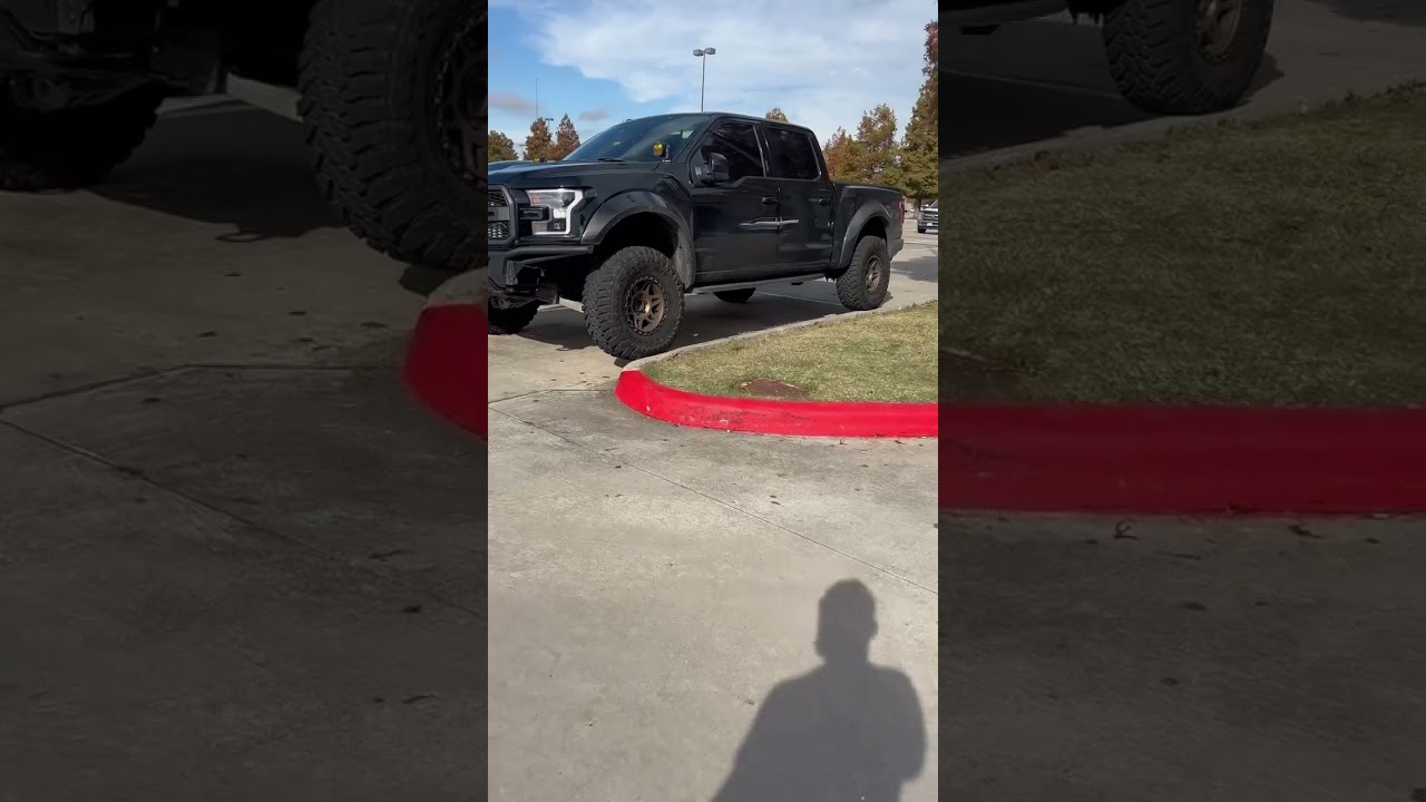 mall crawling! 😂