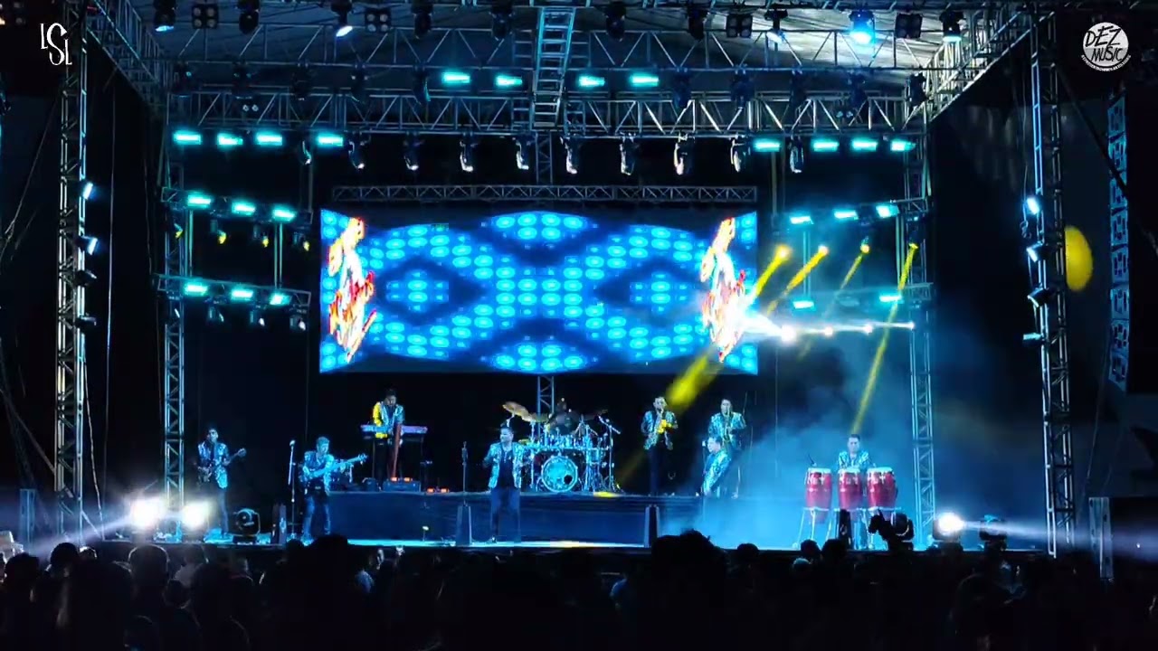 Los Siete Latinos - (En Vivo desde Telchac Puerto Yucatán)