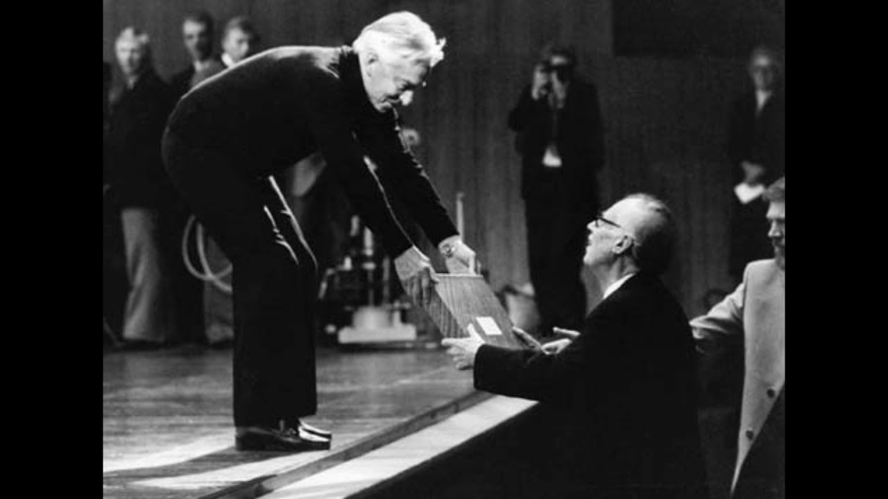 Mozart: Masonic Funeral Music for remembrance of Karl Böhm by karajan & VPO  - 1981 Live