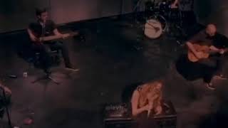 اه بما حل براسي مترجمه ❤❤❤💓😵 Resimi