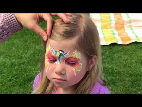 hummingbird-face-painting-by-shelly-luan