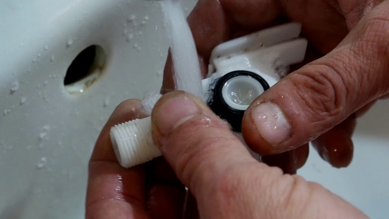 Did we flood the bathroom? Maintenance of the float valve (Disassemble