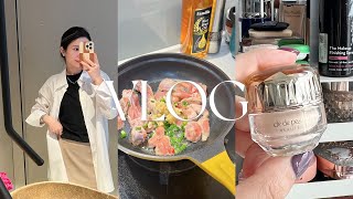 VLOG 美丽日记｜皮肤管理 清洁护理｜CPB晶钻粉霜一日测评｜JuJu厨房｜日常碎片｜山茶花