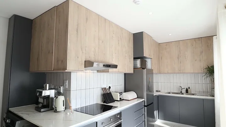 1 Bedroom Apartment For Sale in Sea Point, Cape Town