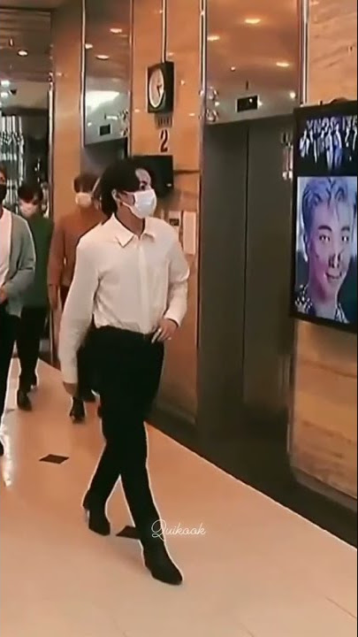 the way he walk ✨#jungkook #kookie #jk #kook #bts #btsarmy #btsarmyforever #army