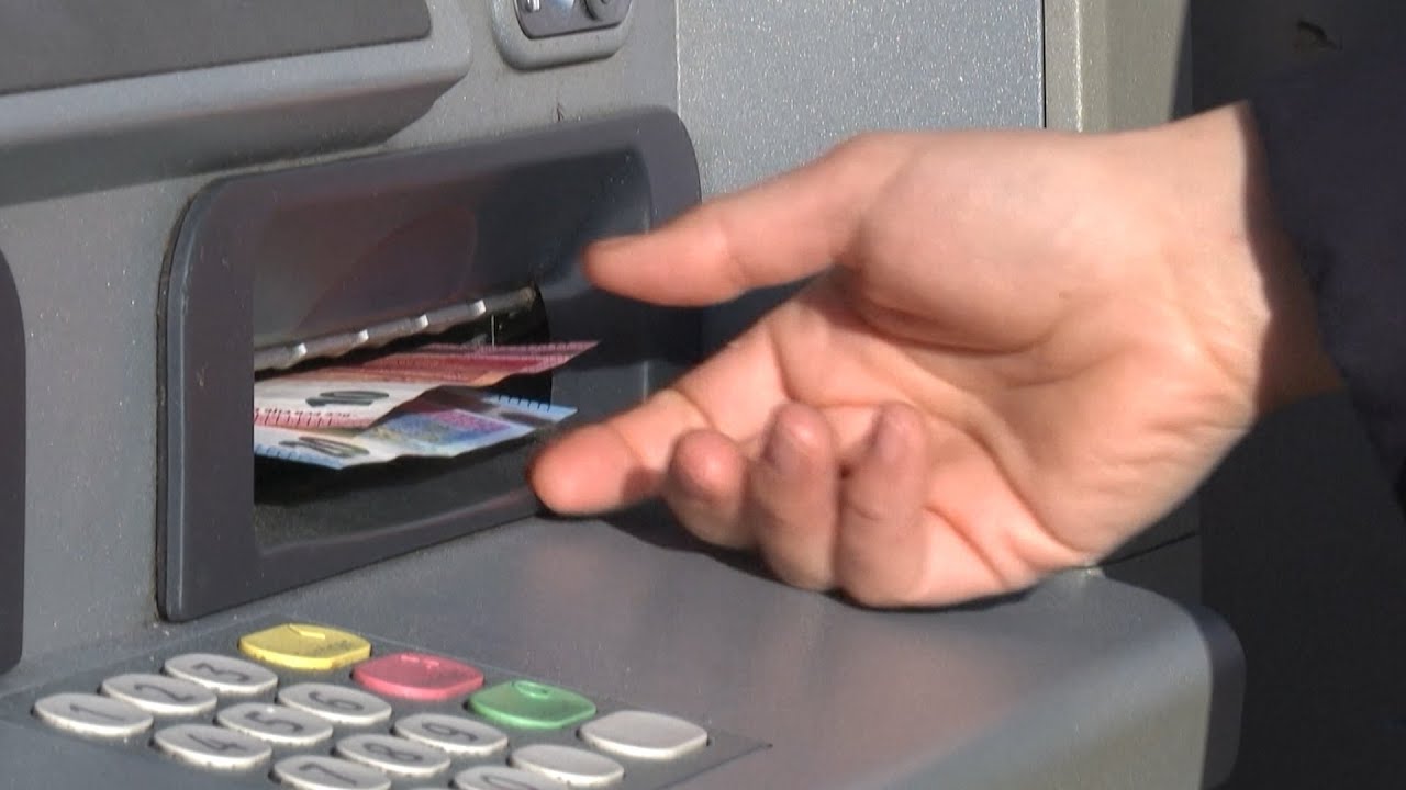 1 Euro 100 Lek Zhvler sohet N Nivele Historike Monedha Europiane 1 Euro 100 Lek Zhvler sohet N Nivele Historike Monedha Europiane
