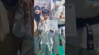 Download Lagu aku yang merah MP3