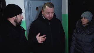 Глава Сергиево-Посадского района проинспектировал ремонт подъездов Глава Сергиево-Посадского района проинспектировал ремонт подъездов