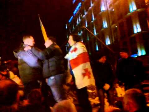 მიხეილ სააკაშვილი და გიორგი ნოზაძე ბარიკადებზე