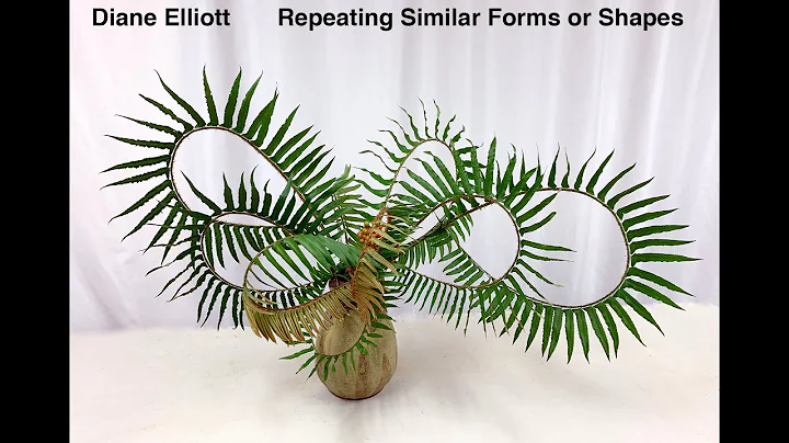Ikebana demonstration by Diane Elliott