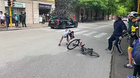 Chi è caduto al giro oggi?