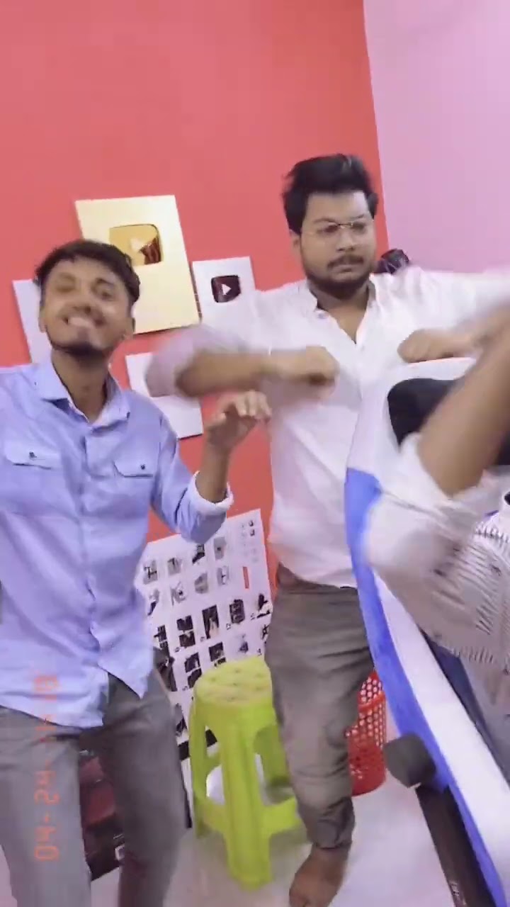 Itz Kabbo আর Roasted Gaming এর পাগলা Viral Dance    #freefire #shorts #dance