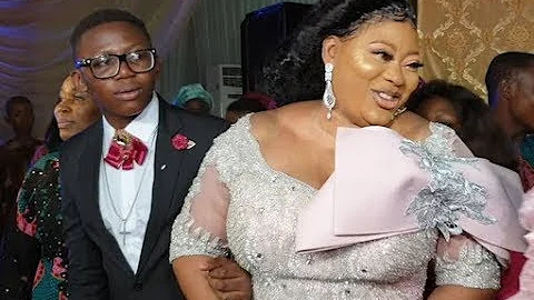 See the beautiful moment Ayo Adesanya and her son dance in majestically at her birthday party.