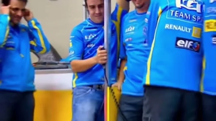 Fernando Alonso's final farewell to the Renault F1 V8 engine!