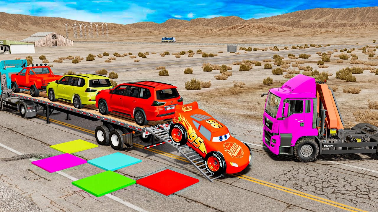Грузовик с бортовой платформой перевозит Маккуина с грузовиком и машинами через выбоину в BeamNG....