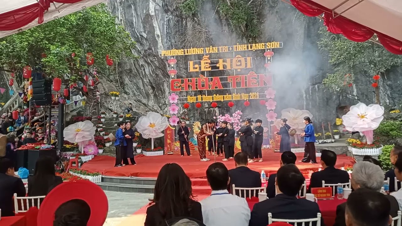 Lễ hội chùa Tiên có văn nghệ chào mừng xuân bính ngọ rất tuyệt vời