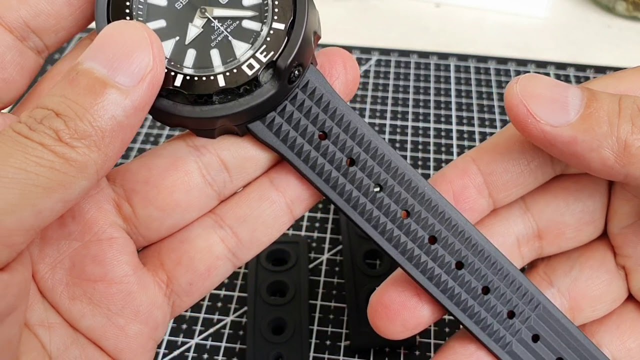 Seiko Black Tuna (SRPA81K1) strap change Pinoy - YouTube