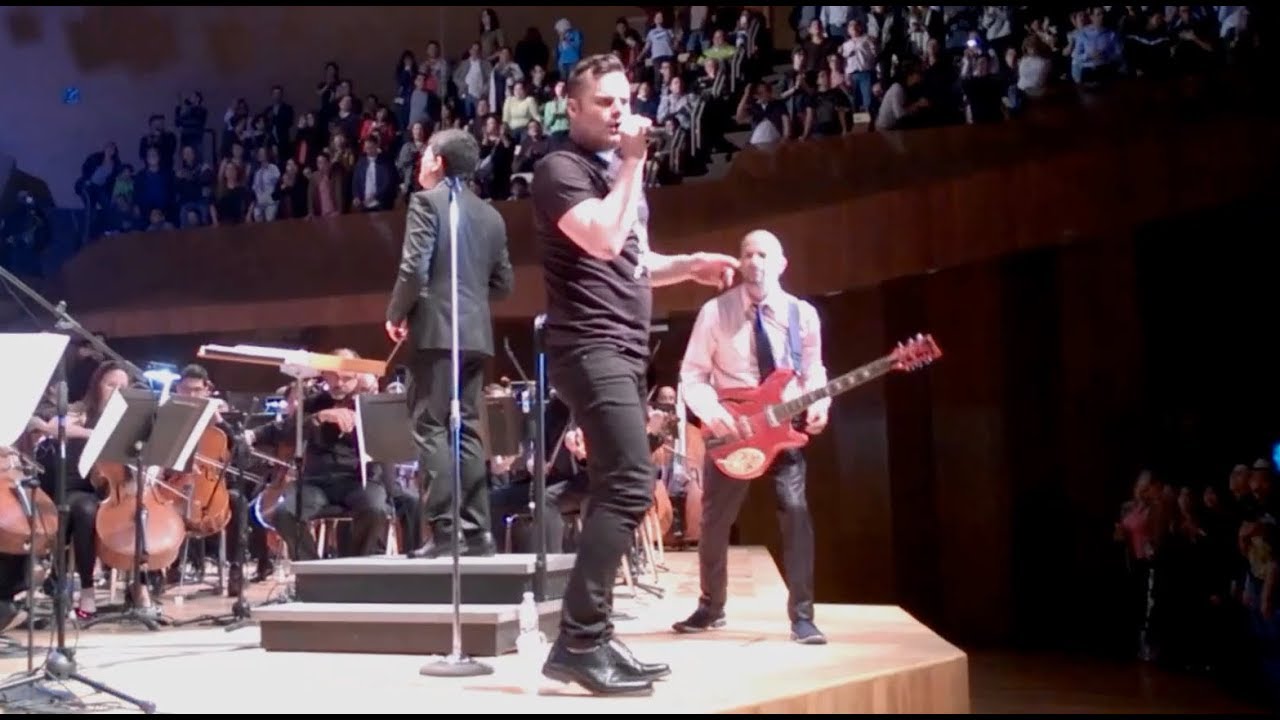 Freddie Mercury revive en México en la voz de Marc Martel
