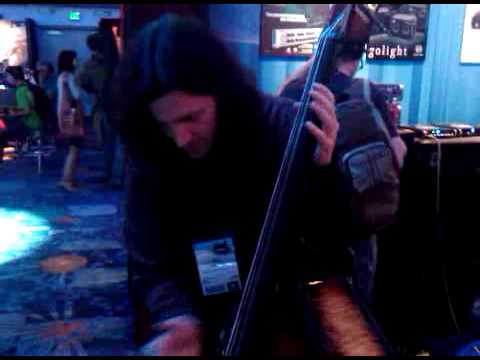 Frank Bello gets a slappin' lesson from John Hatton!
