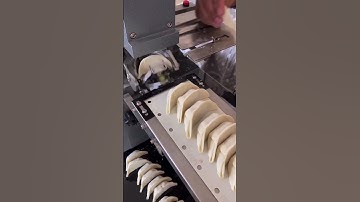 Semi-automatic dumplings making machine