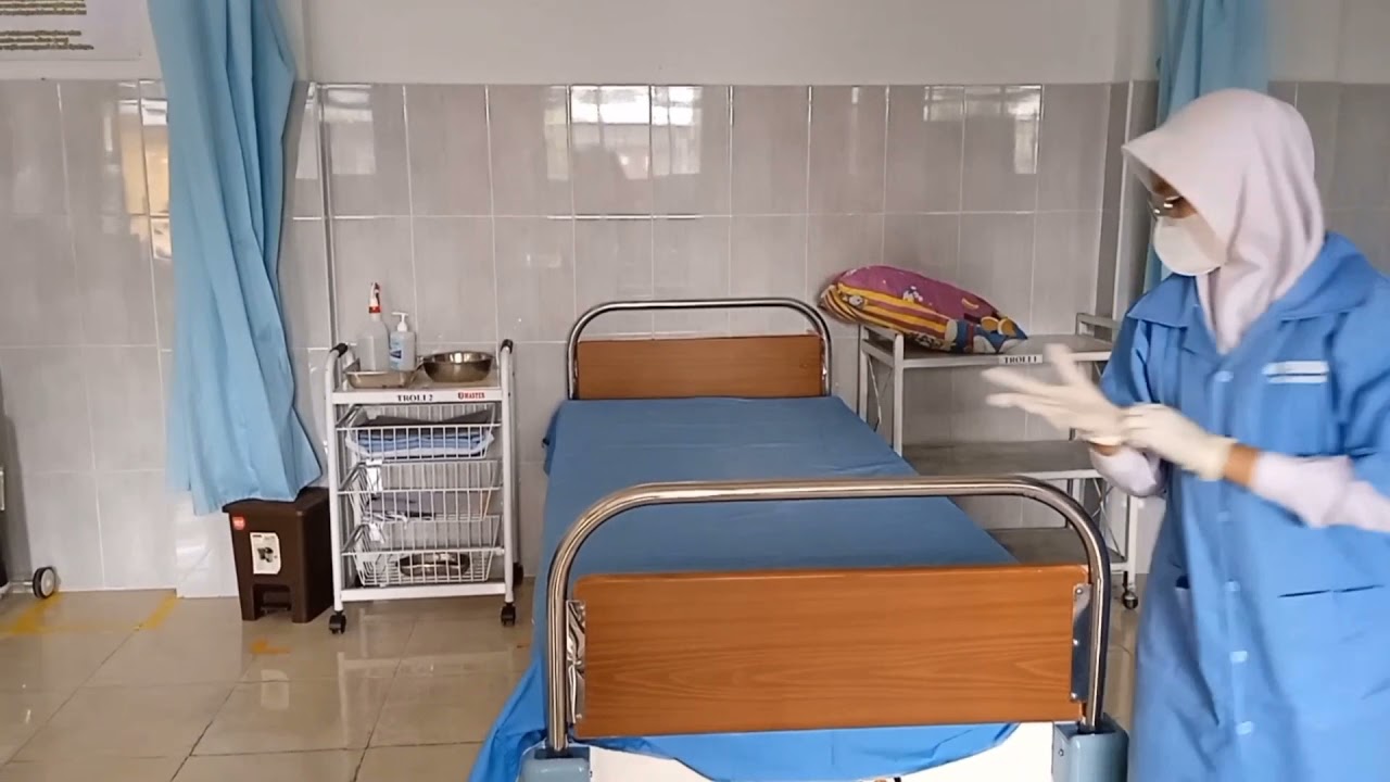 Mengganti alat tenun tanpa pasien diatasnya #SOP4