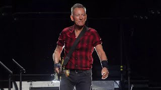Due to 'vocal issues,' Bruce Springsteen has postponed four shows in Europe. by Celebs Area 222 views 4 days ago 3 minutes, 20 seconds
