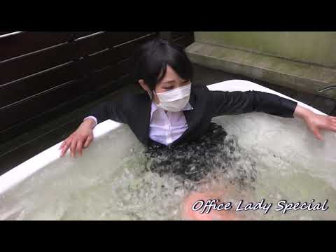 WETLOOK : First bathing with her recruitment suit