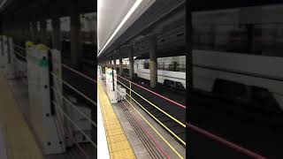 総武線快速E217系　京成スカイライナー