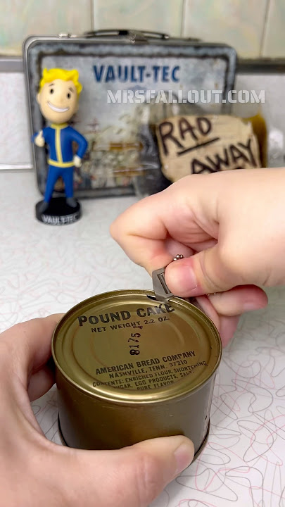 Opening 50 Year Old Canned Pound Cake!