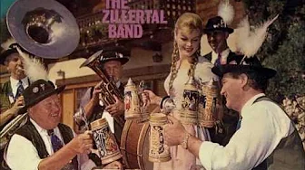Der Mond Haelt Seine Wacht - German Beer Drinking Songs By The Zillertal Band Der Mond Haelt Seine Wacht - German Beer Drinking Songs By The Zillertal Band
